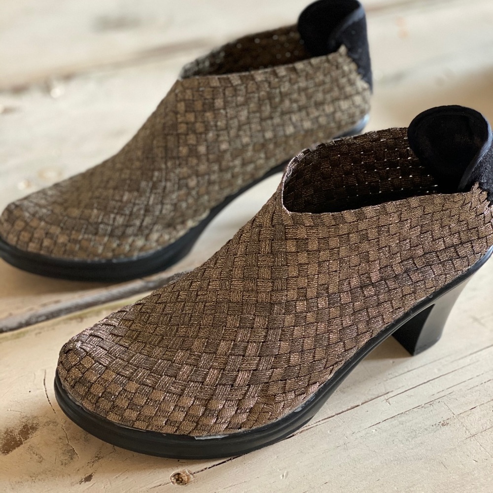 Gold mesh shoes